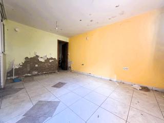 Etagenwohnung  Calle de las fuentes de andalucía 30. Venta de piso en camas sevilla