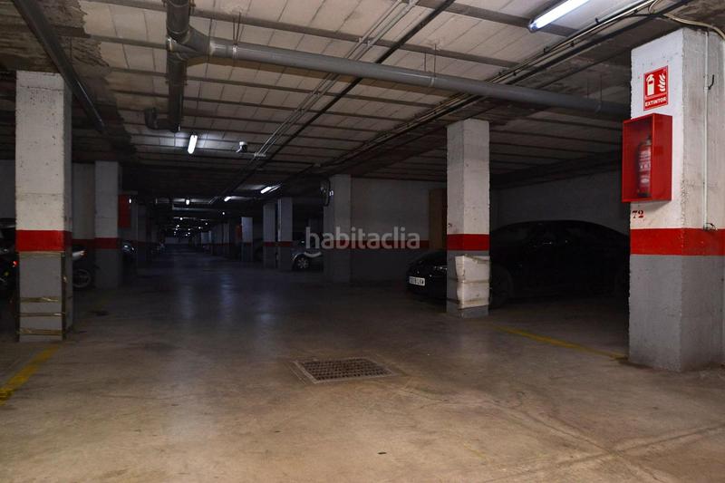 Foto f8a8f91d-282e-4883-8c39-2bc4d8f90066. Lloguer pis amb aparcament a Camas