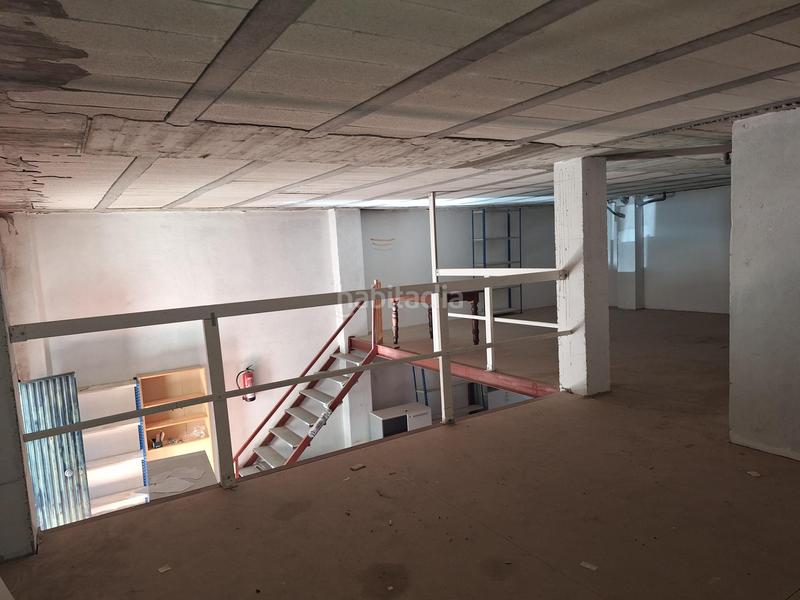 Foto 073f5d20-9e57-4658-a3d9-9ee8d7713e2f. Locale commerciale in calle paralela de la suerte n 10 4 in Bormujos