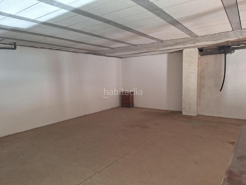 Foto 2f398b7e-46d7-4c45-ad13-3ea36d28e565. Locale commerciale in calle paralela de la suerte n 10 4 in Bormujos