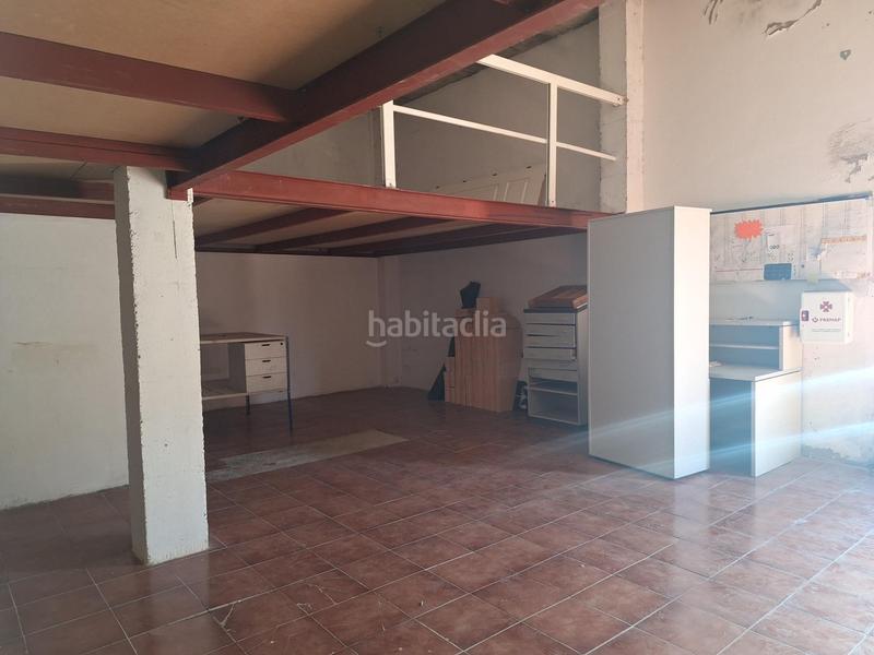 Foto 7ba44886-10f4-44e8-a4d5-bf4157937cd8. Locale commerciale in calle paralela de la suerte n 10 4 in Bormujos