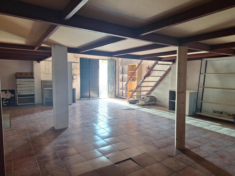 Foto fb86465f-13c8-4cc3-a3c0-33ab4fa502ae. Locale commerciale in calle paralela de la suerte n 10 4 in Bormujos