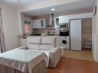 Location Appartement  Calle gomez de la lama 4. Se alquila piso amueblado en el centro de camas