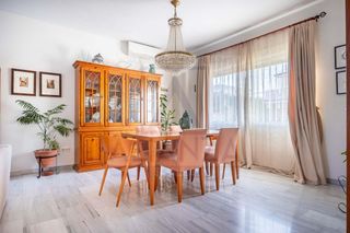 Casa  Calle portugal. Chalet en venta en valencina de la concepci�n