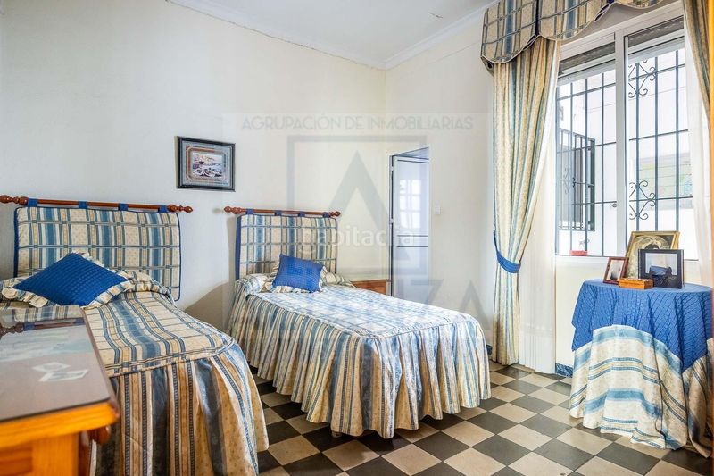 Foto be587366-125b-4b7e-9466-8ff75bdd43a8. Casa a Tiro de Línea Sevilla