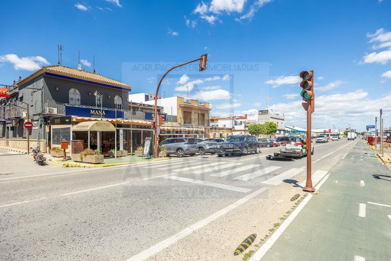 Foto 148f2079-49da-4e31-8d0d-7432fff0167a. Edifici a La Cruz Camas