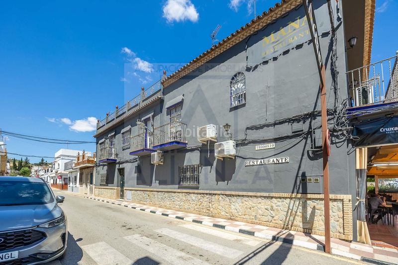 Foto 1fe0b526-3017-437c-99d3-215a7597d546. Edifici a La Cruz Camas