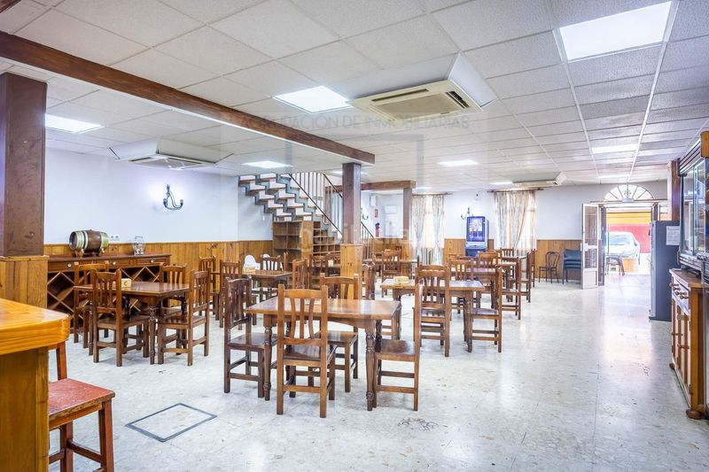 Foto 90a461c6-1d6e-4fb2-9b8c-1017036fa57d. Edifici a La Cruz Camas