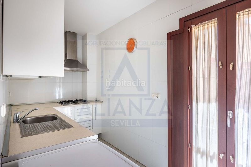 Foto a8cf5628-ccc4-47a4-9cc8-addd97bdeee0. Dúplex a avenida san jose 2 a Gines