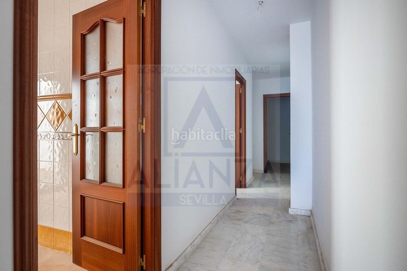 Foto b3b88877-4a04-4390-b3ff-ae637d53ce71. Edificio in cordoba 14 in Algaba (La)