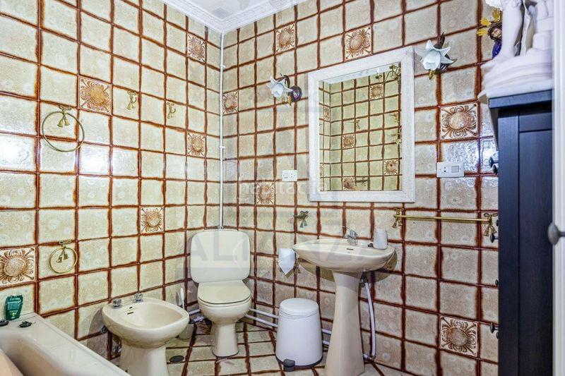 Foto 8081c4a2-1636-4a3a-8f70-af157317594d. Casa a calle kalonge 8 a Centro - Barriada Mallorca Camas
