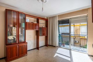 Pis a Calle joaquín román sánchez 3. Venta de piso en triana, sevilla