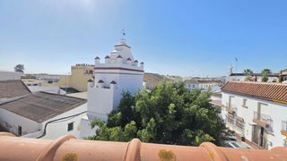 Lloguer Casa adossada  Avenida primero de mayo 3. Piso en alquiler primera planta en umbrete sevilla