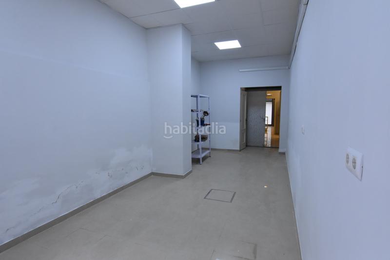 Foto c288a4e2-318a-47f5-aaa1-352697d26246. Alquiler local comercial oportunidad única! local comercial en alquiler en una excelente zona en Sevilla