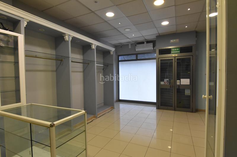 Foto fae362ea-23f7-412c-a45d-76930387b312. Alquiler local comercial oportunidad única! local comercial en alquiler en una excelente zona en Sevilla