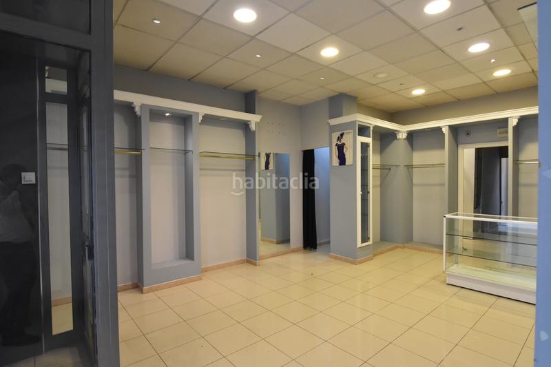 Foto 4bcff6df-615d-4eb3-8ceb-bddbccf806ca. Lloguer local comercial a San Pablo Sevilla