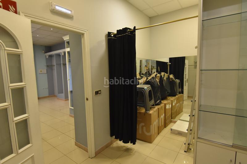 Foto 187f3ff7-1d10-4b64-bf16-d0153f8557ff. Rent business premise in San Pablo Sevilla