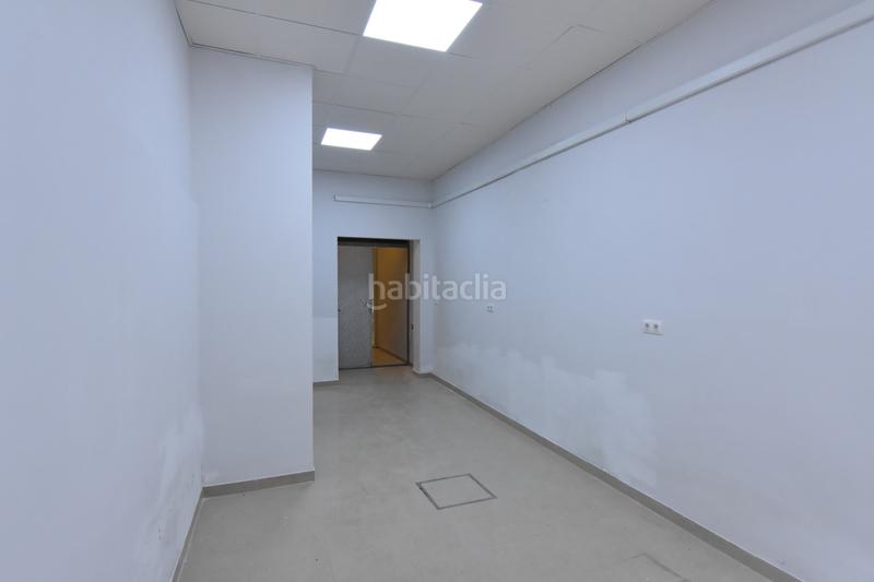 Foto 65e6eb25-f8d7-4586-b04e-77e2709fe676. Rent business premise in San Pablo Sevilla