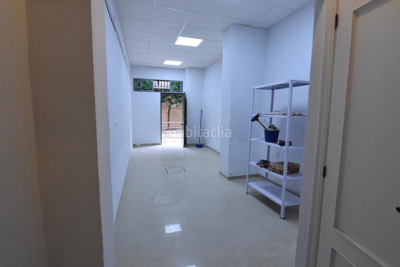 Foto f92c171c-c646-47d2-b1ac-59e76845fcbd. Rent business premise in San Pablo Sevilla