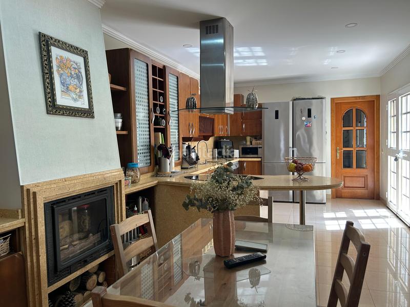 Foto 58c221b3-9b10-4769-a130-89b14bbe8b31. Casa a schiera con parcheggio in Salesianos Utrera