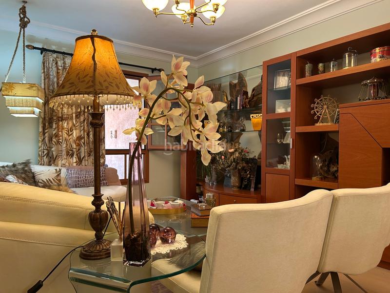Foto b1c8e550-6d7a-481b-86a7-de095695a9cd. Casa adosada  agogedora, amplia y con mucha personalidad. en Utrera