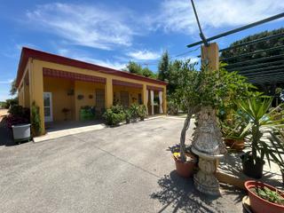 Chalet  La romana, utrera. Tu paraíso entre utrera y los palacios  donde la libertad tiene