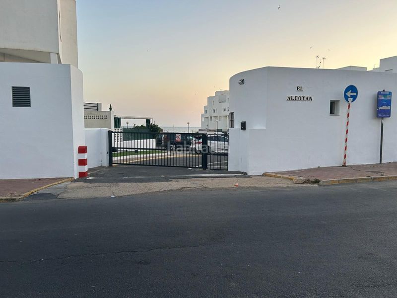 Foto 4342dc42-837d-4b10-8d6d-0ddd0470ec05. Dúplex amb aparcament a Caño Guerrero Almonte