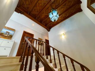 Casa adossada a Olivares. Vivienda unifamiliar