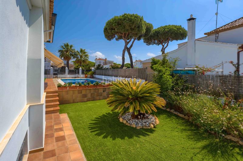 Foto 03c752ce-1544-4fc5-9ae7-d5397168976d. Chalet  independiente de lujo en El Portil