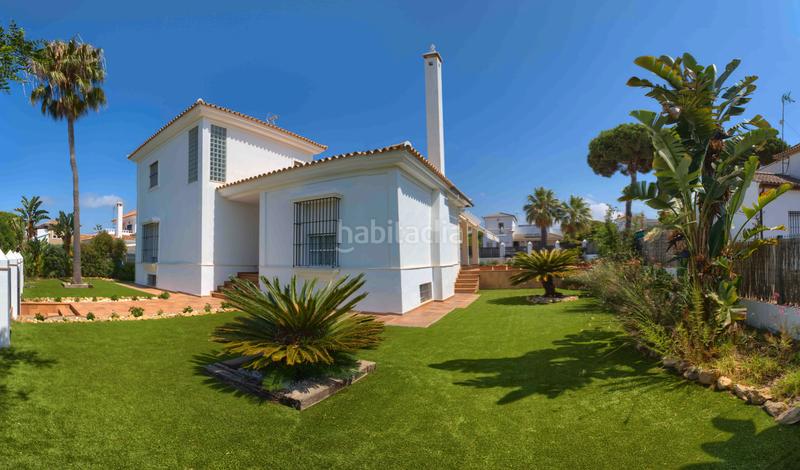 Foto a8a6b554-5ee5-4379-9349-3643e87b6927. Chalet  independiente de lujo en El Portil