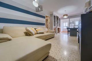 Apartament  Calle cabo de gata, 6. Amplio piso en villegas