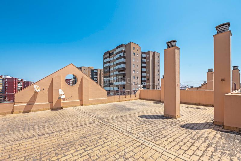 Foto 6c95f00c-79ae-4b8e-b00b-2911a9819052. Apartamento estupendo piso en la mejor zona en Avenida de Europa Montequinto