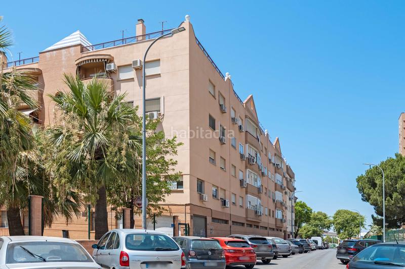 Foto ded8a771-ea34-4971-82cf-d4e1040d1cda. Apartamento estupendo piso en la mejor zona en Avenida de Europa Montequinto
