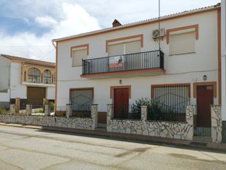 Masía en Monesterio. Casa en esquina con gran potencial en monesterio