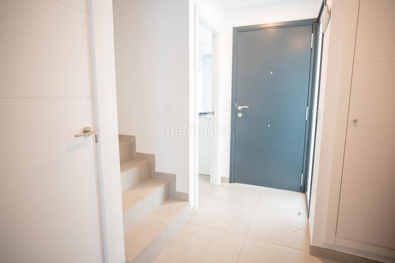 Foto 4b1b7516-967d-4ac6-9eb4-760c3259ed22. Casa adossada amb aparcament piscina a Entrenúcleos Dos Hermanas