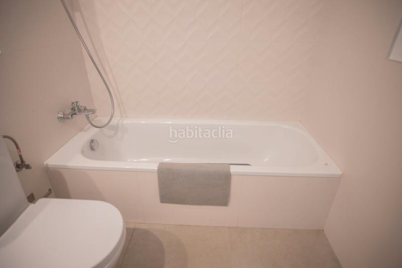 Foto 5261ae84-1aa9-4a74-9cdb-59d049e80792. Casa adossada amb aparcament piscina a Entrenúcleos Dos Hermanas