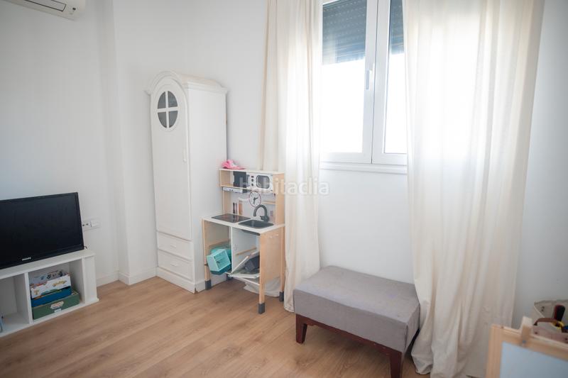 Foto ad5f9f83-258e-4a61-96ea-2539c480cc55. Casa adossada amb aparcament piscina a Entrenúcleos Dos Hermanas