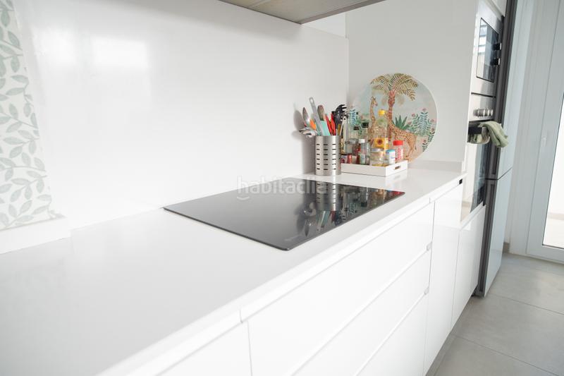 Foto b158730a-06f5-4e80-9351-43dcfd7aeb78. Casa adossada amb aparcament piscina a Entrenúcleos Dos Hermanas