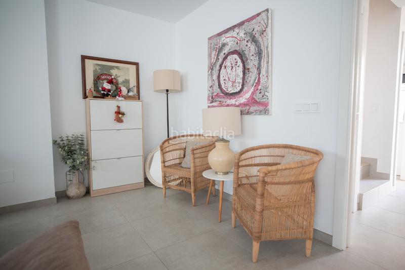 Foto b80cb8be-0649-49d3-9328-df62e30b9d01. Casa adossada amb aparcament piscina a Entrenúcleos Dos Hermanas