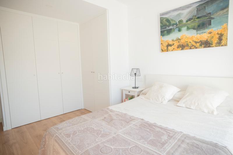 Foto bc07790a-d8a4-44fe-b635-3ced558ef8f8. Casa adossada amb aparcament piscina a Entrenúcleos Dos Hermanas