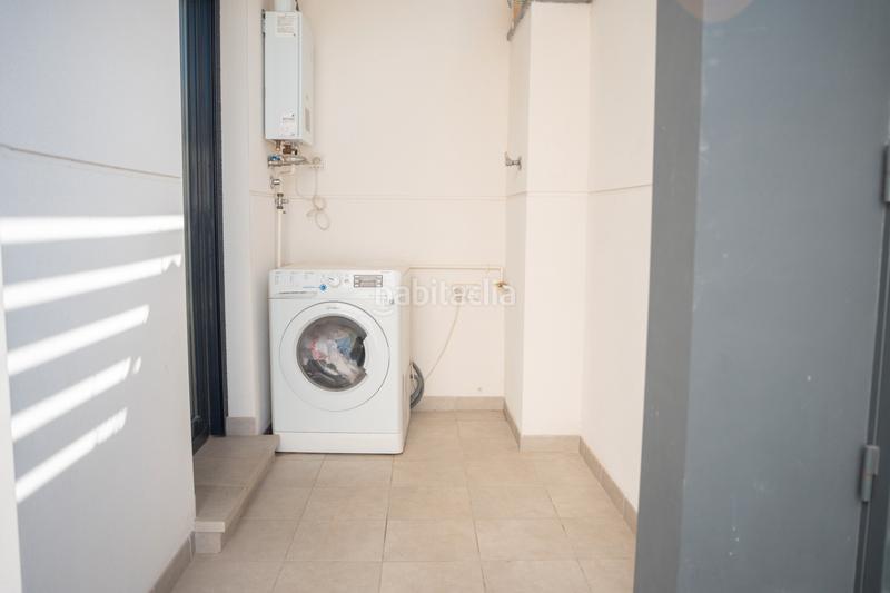 Foto d9a9db4d-7852-42b6-a15e-431448432c14. Casa adossada amb aparcament piscina a Entrenúcleos Dos Hermanas