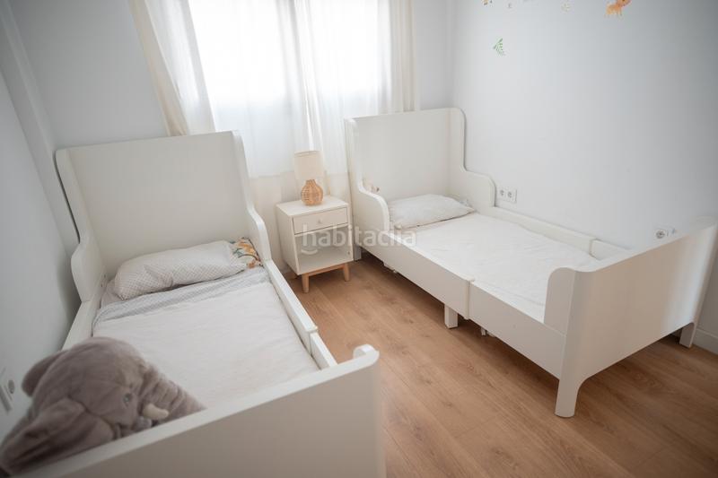 Foto e3600227-3e07-41ed-ba60-89b7e839af2d. Casa adossada amb aparcament piscina a Entrenúcleos Dos Hermanas