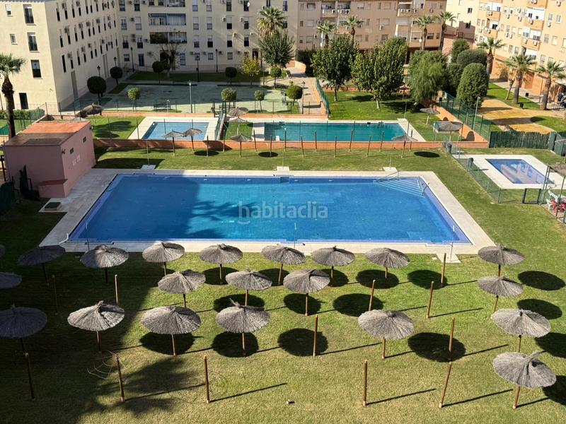 Foto a875aea0-1743-495f-9ad0-cef92e29da95. Appartement mit parking pool in Avenida de Europa Montequinto