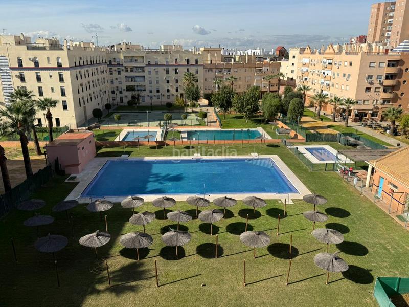 Foto cc647cae-ad20-4c30-971a-cdabff52239e. Appartement mit parking pool in Avenida de Europa Montequinto