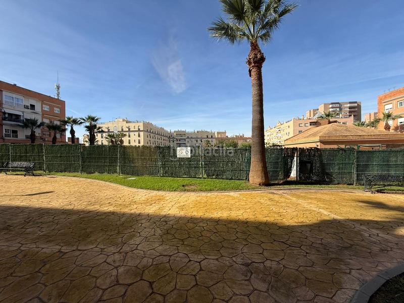 Foto da9bcb59-a044-4c15-99b9-918fb327b17d. Appartement mit parking pool in Avenida de Europa Montequinto