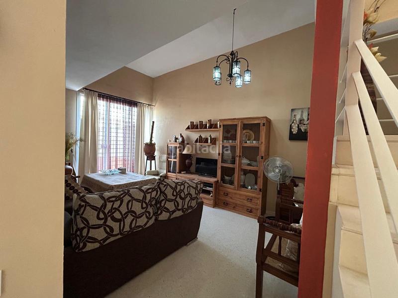 Foto 1a718d11-f43e-44b6-bbc0-0995c1292038. Casa adossada a Almadén de la Plata