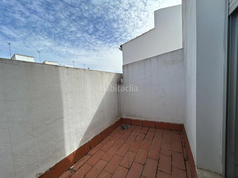 Foto 423eec5a-3b73-45e4-a0bc-45d5614c6088. Casa adossada a Almadén de la Plata