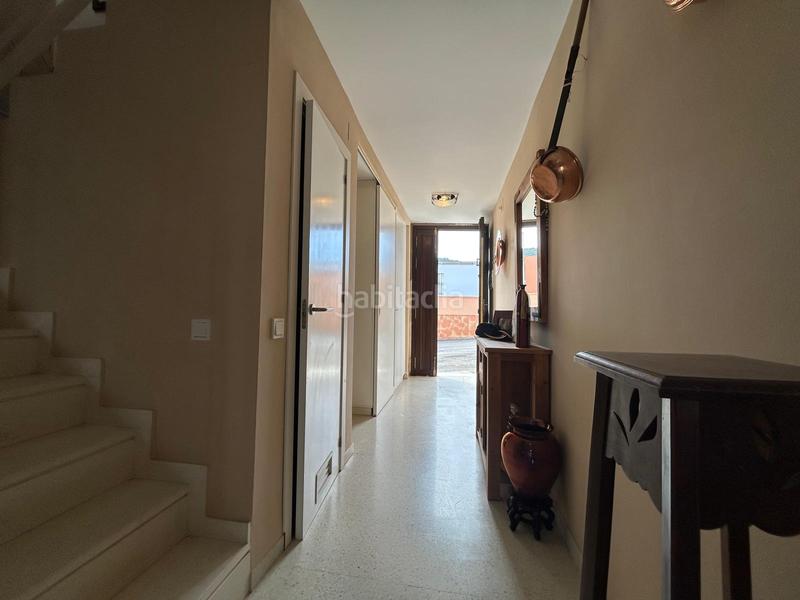 Foto 60dd4868-c75d-49fd-bbe2-56f853c3f285. Casa adossada a Almadén de la Plata