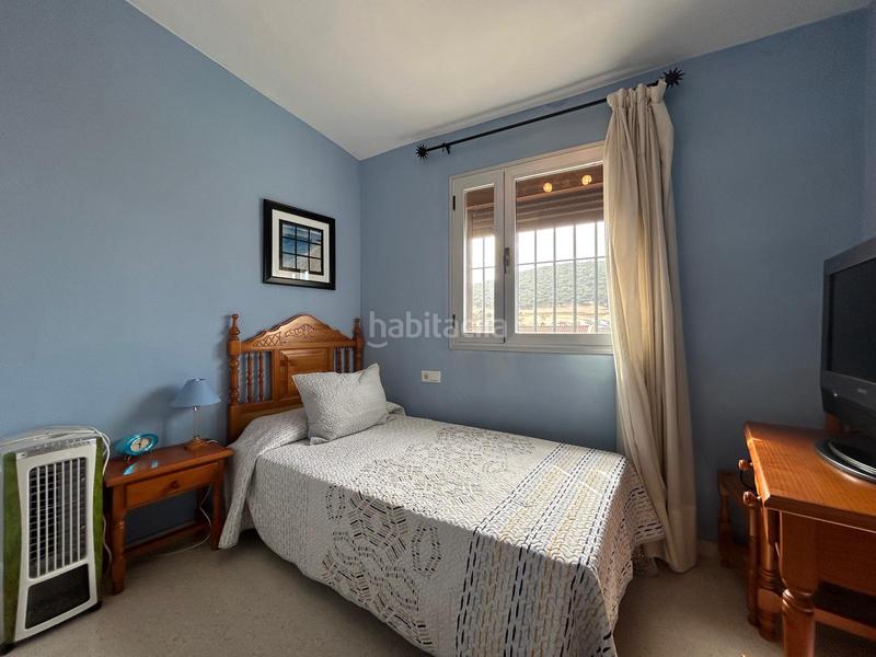 Foto 9dffaf9f-b020-40d2-80fc-049020f65399. Casa adossada a Almadén de la Plata