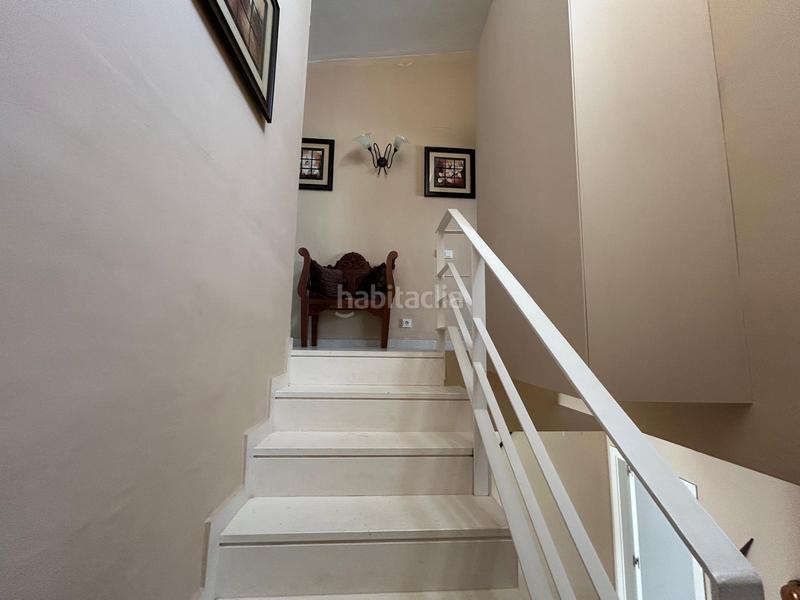 Foto cb35254a-316a-44f7-a29c-f885fd55cbd6. Casa adossada a Almadén de la Plata